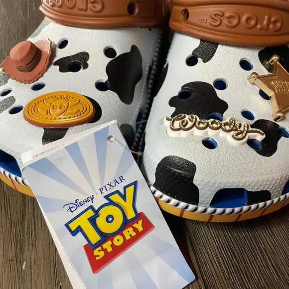 NWT Crocs Pixar Toy Story Woody size Junior 5 kids clogs